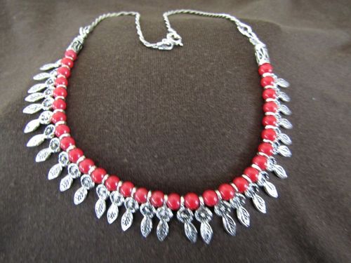 Silver Flowers and Leaves Beads Necklace