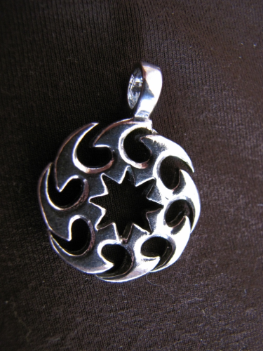 Silver Throwing Star Pendant