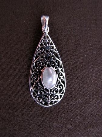 Silver Mother of Pearl Teardrop Pendant
