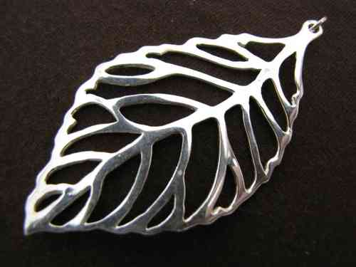 Silver Cut-Out Veined Leaf Pendant